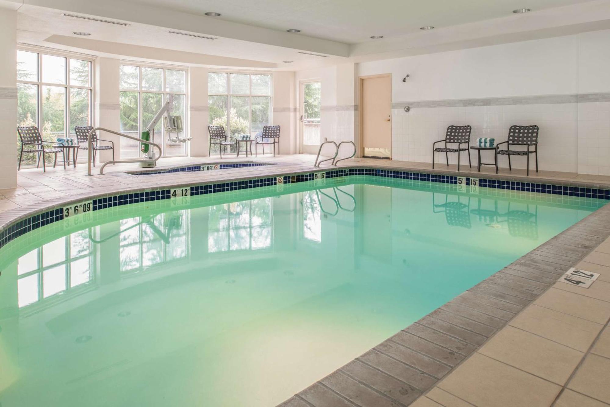 Hilton Garden Inn Portland Lake Oswego Exterior foto
