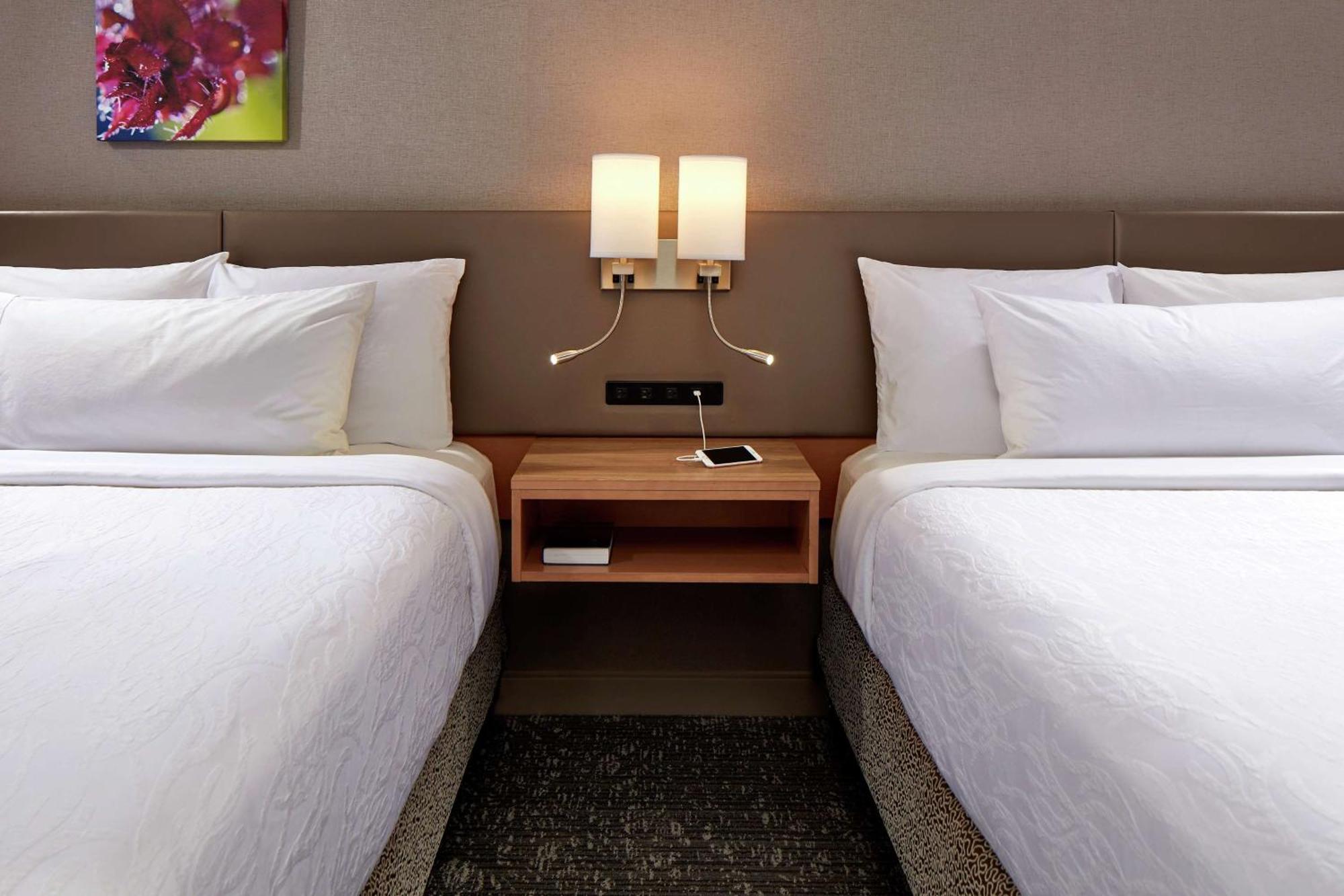 Hilton Garden Inn Portland Lake Oswego Exterior foto